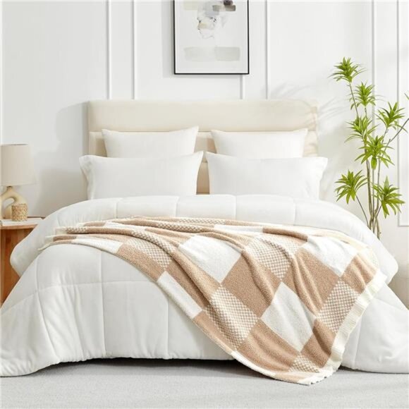 Checkered Blanket, Beige Throw Blanket for Couch Plaid Microfiber Fluffy Warm - Picture 6 of 7